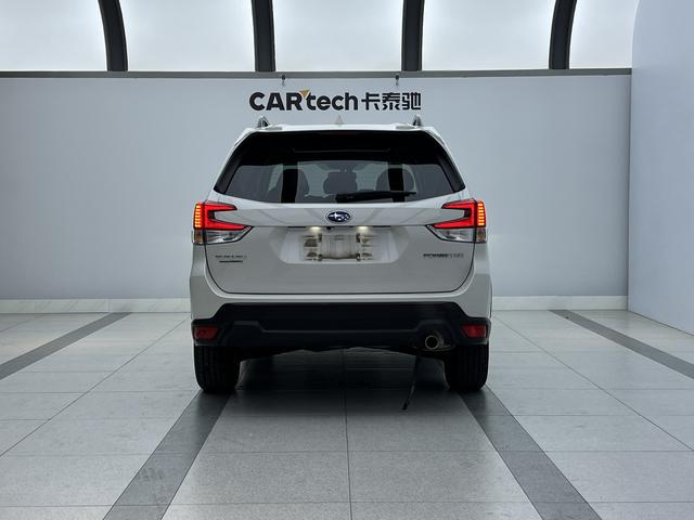 Subaru Forester 2022, фото 4