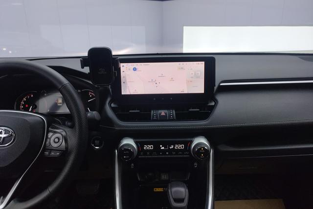 Toyota RAV4 2023, фото 15