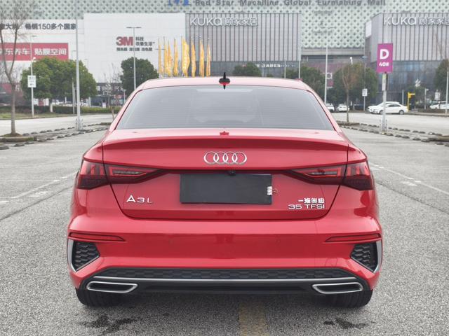 Audi A3 2023, фото 5