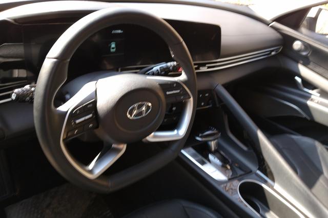 Hyundai Elantra 2022, фото 14