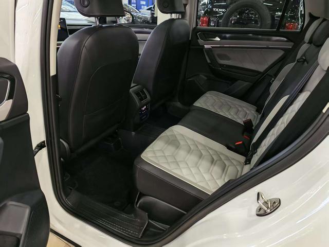 Volkswagen Tayron 2023, фото 6
