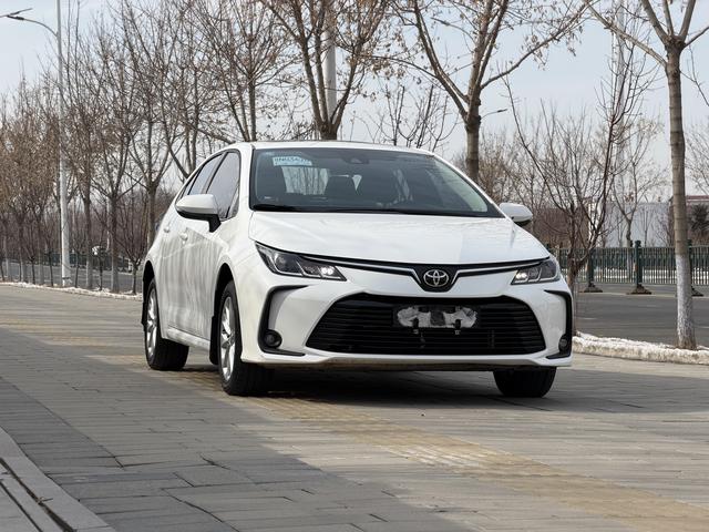 Toyota Corolla 2021, фото 2