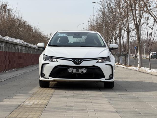 Toyota Corolla 2021, фото 3
