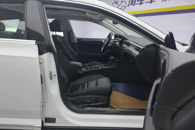 Volkswagen CC 2023, фото 6