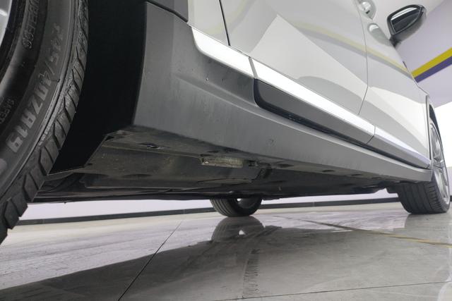 Volkswagen CC 2023, фото 7