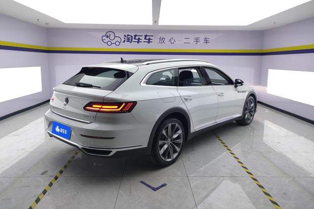 Volkswagen CC 2023, фото 9