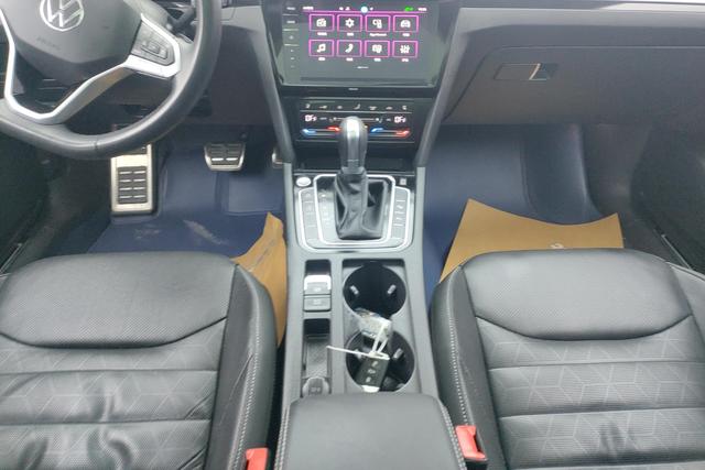 Volkswagen CC 2023, фото 16