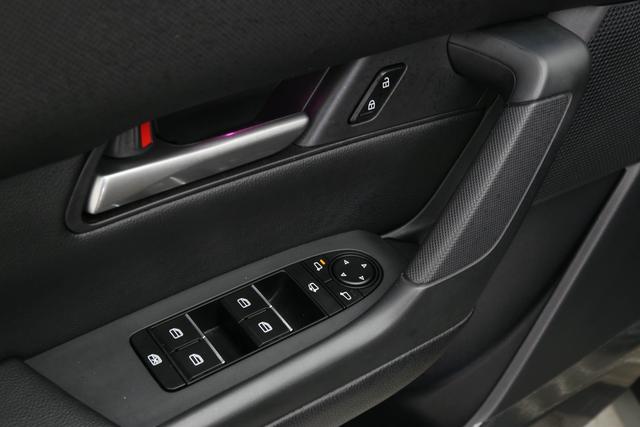 Mazda CX-50 2023, фото 16