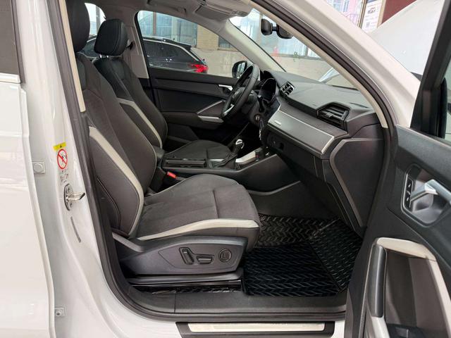 Audi Q3 2022, фото 17