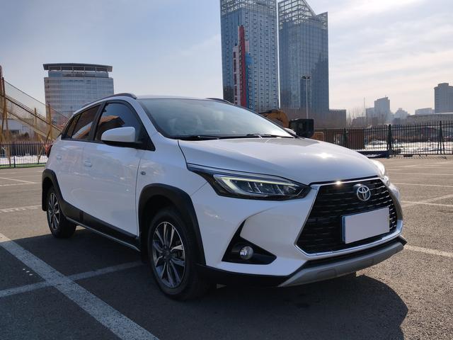 Toyota Yaris 2022, фото 2