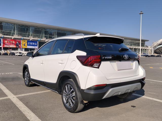Toyota Yaris 2022, фото 8