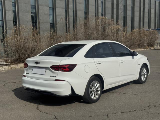 Chevrolet Onix 2023, фото 6