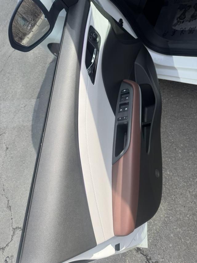 Chevrolet Onix 2023, фото 7