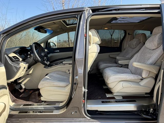 Buick GL8 2023, фото 11