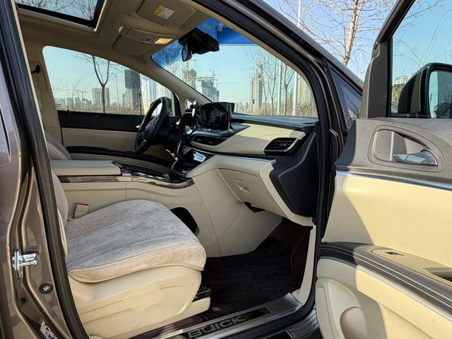 Buick GL8 2023, фото 13