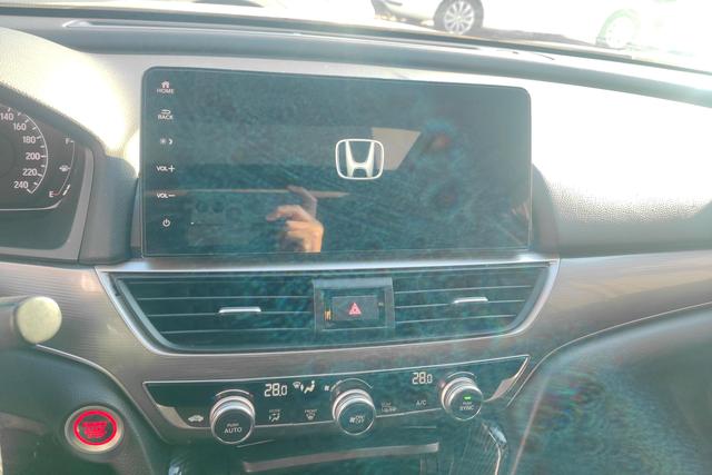 Honda Accord 2022, фото 15