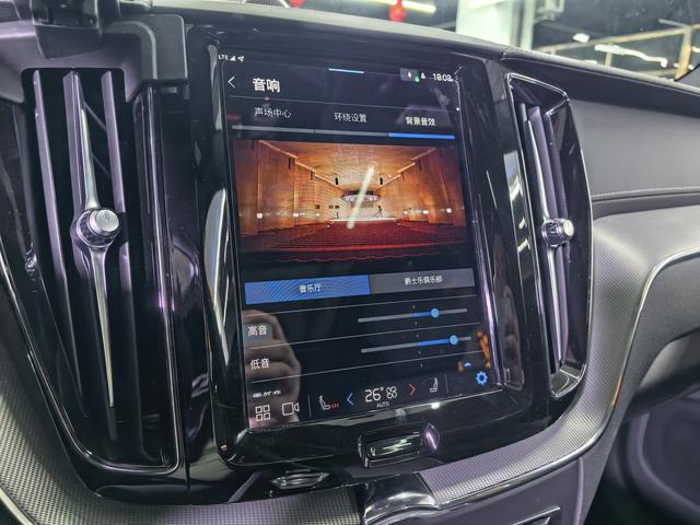 Volvo XC60 2023, фото 14