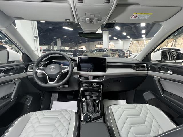 Volkswagen Tayron 2023, фото 15