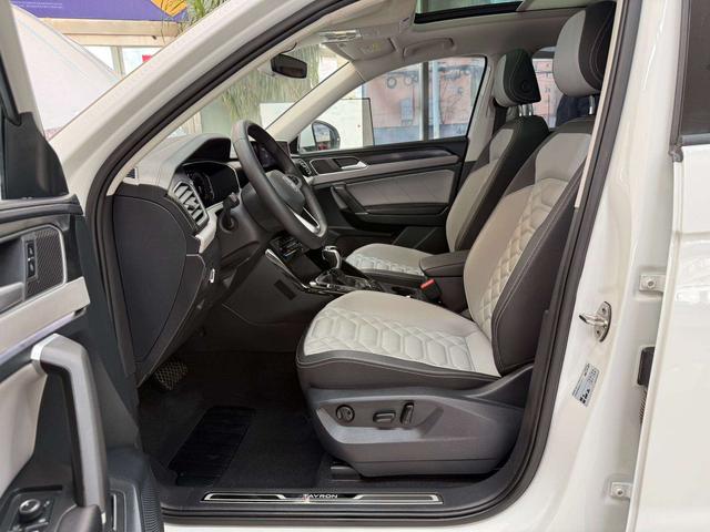 Volkswagen Tayron 2023, фото 16