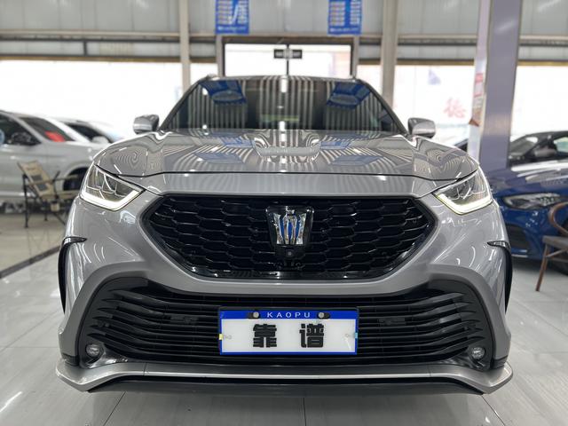 Toyota Crown 2021, фото 2