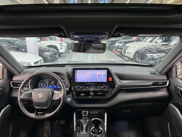 Toyota Crown 2021, фото 5