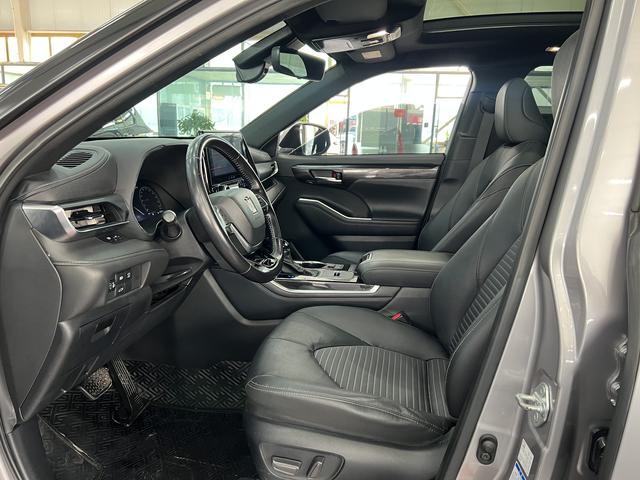 Toyota Crown 2021, фото 6