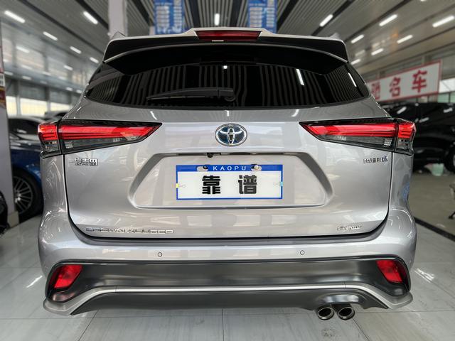 Toyota Crown 2021, фото 8
