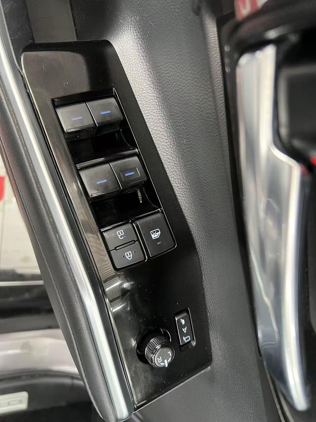 Toyota Crown 2021, фото 16