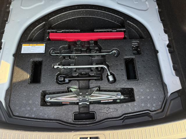Toyota Corolla 2023, фото 14