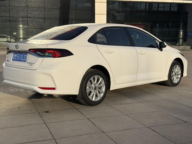 Toyota Corolla 2023, фото 17