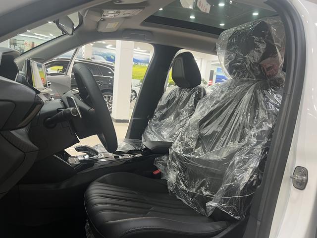Peugeot 2008 2022, фото 16