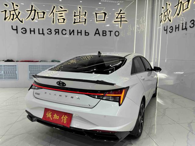 Hyundai Elantra 2022, фото 4