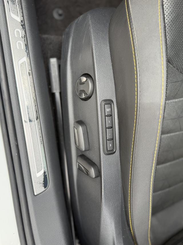 Volkswagen CC 2023, фото 14