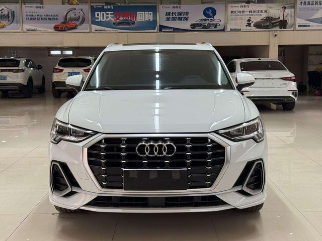 Audi Q3 2022, фото 2