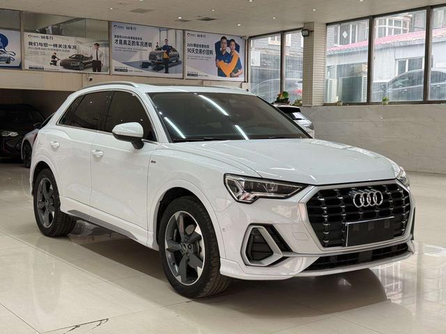 Audi Q3 2022, фото 3