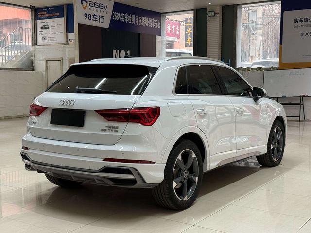 Audi Q3 2022, фото 4