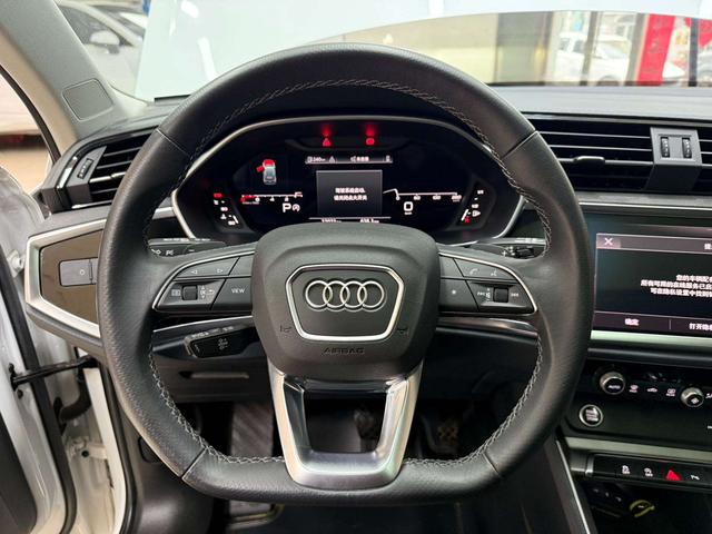 Audi Q3 2022, фото 9