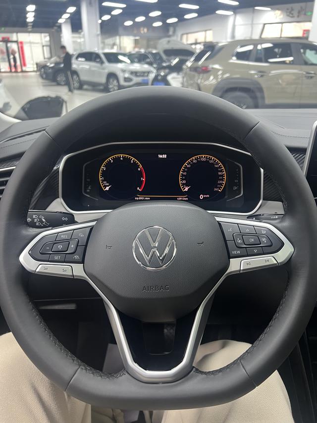 Volkswagen Tayron 2023, фото 8