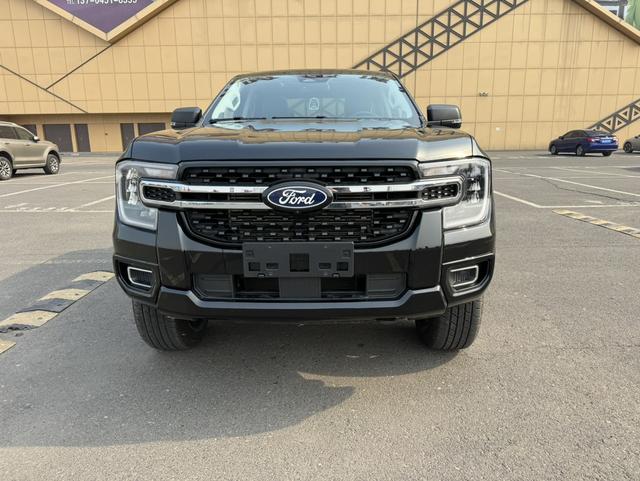 Ford Ranger 2023, фото 2