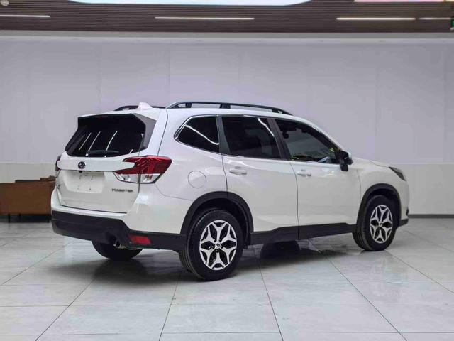 Subaru Forester 2022, фото 4