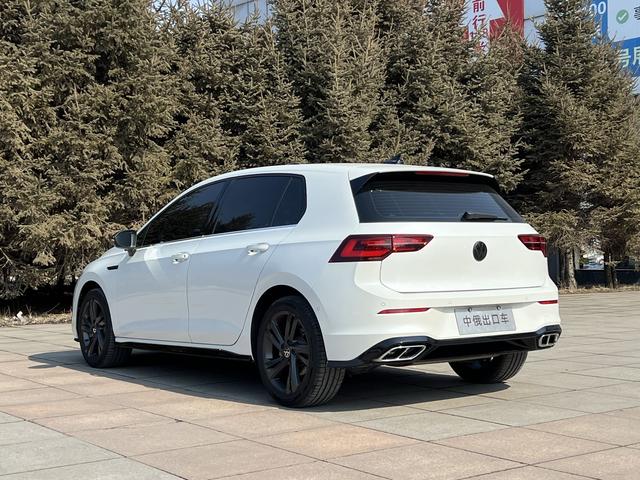 Volkswagen Golf 2023, фото 6