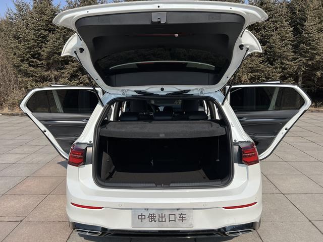 Volkswagen Golf 2023, фото 7