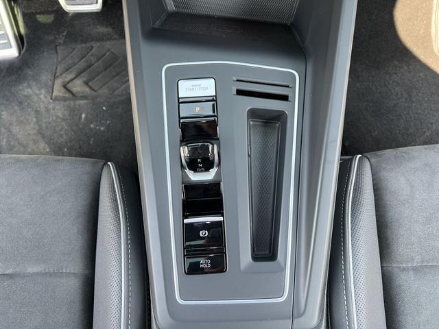 Volkswagen Golf 2023, фото 14