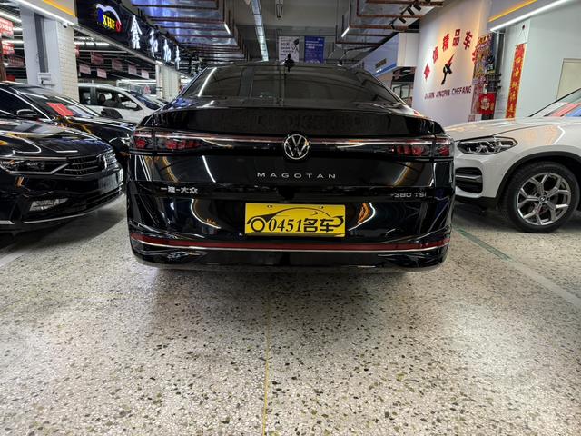 Volkswagen Passat 2024, фото 4