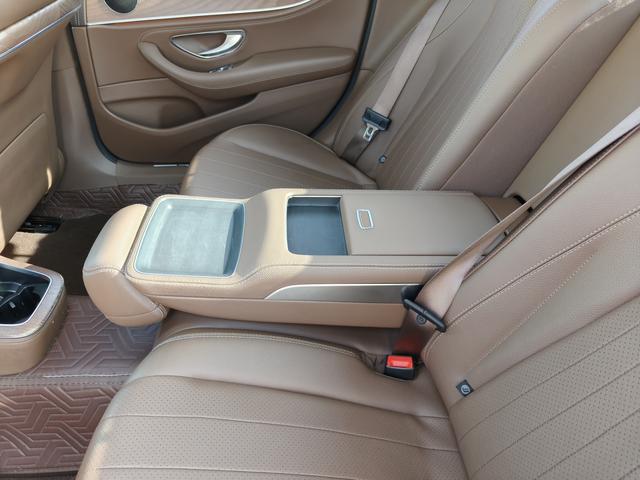 Mercedes-Benz E-Class 2023, фото 14
