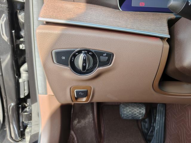 Mercedes-Benz E-Class 2023, фото 16