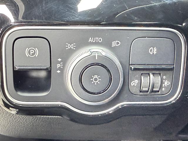 Mercedes-Benz A-Class 2022, фото 17