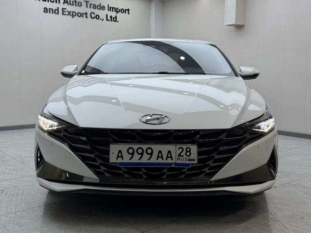 Hyundai Elantra 2021, фото 2