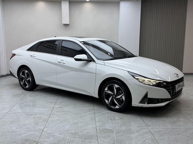 Hyundai Elantra 2021, фото 3
