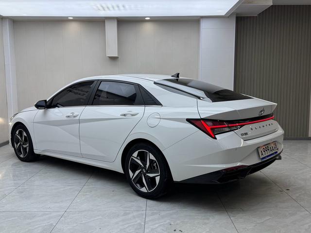 Hyundai Elantra 2021, фото 4
